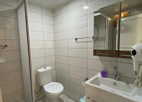 基础平房 | 浴室