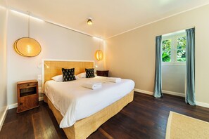 3 makuuhuonetta, silitysrauta/-lauta, vauvan matkasänky, Wi-Fi