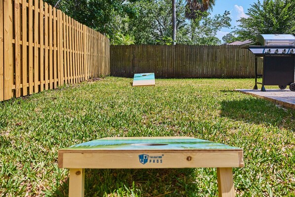 Property grounds - Beachy Bungalow: 3BR Home w/ Billiards/grill! (Jacksonville)