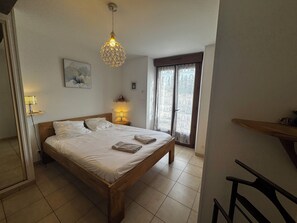 6 soverom, strykejern/-brett, wi-fi (inkludert) og sengetøy