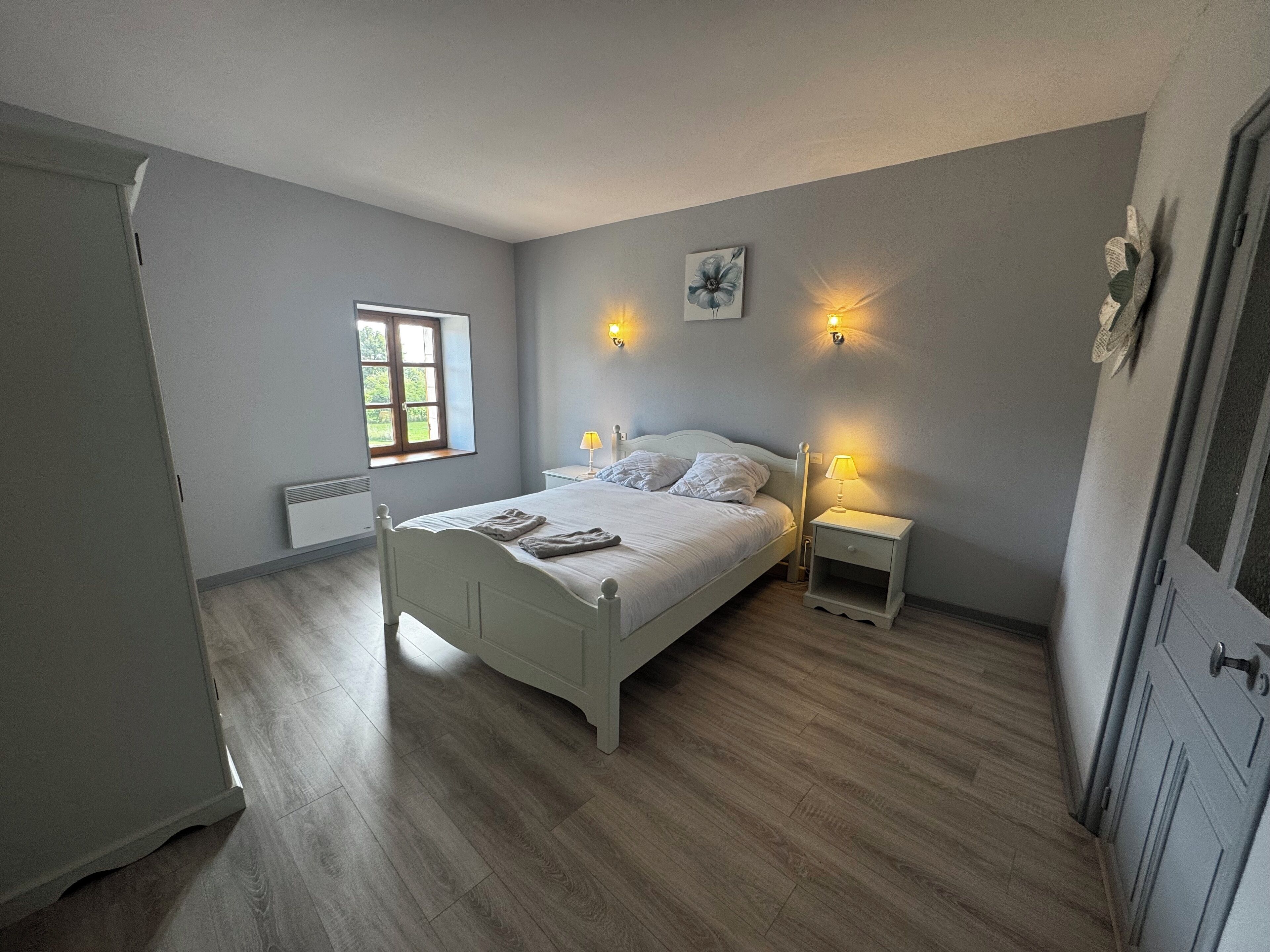 6 bedrooms, iron/ironing board, free WiFi, bed sheets