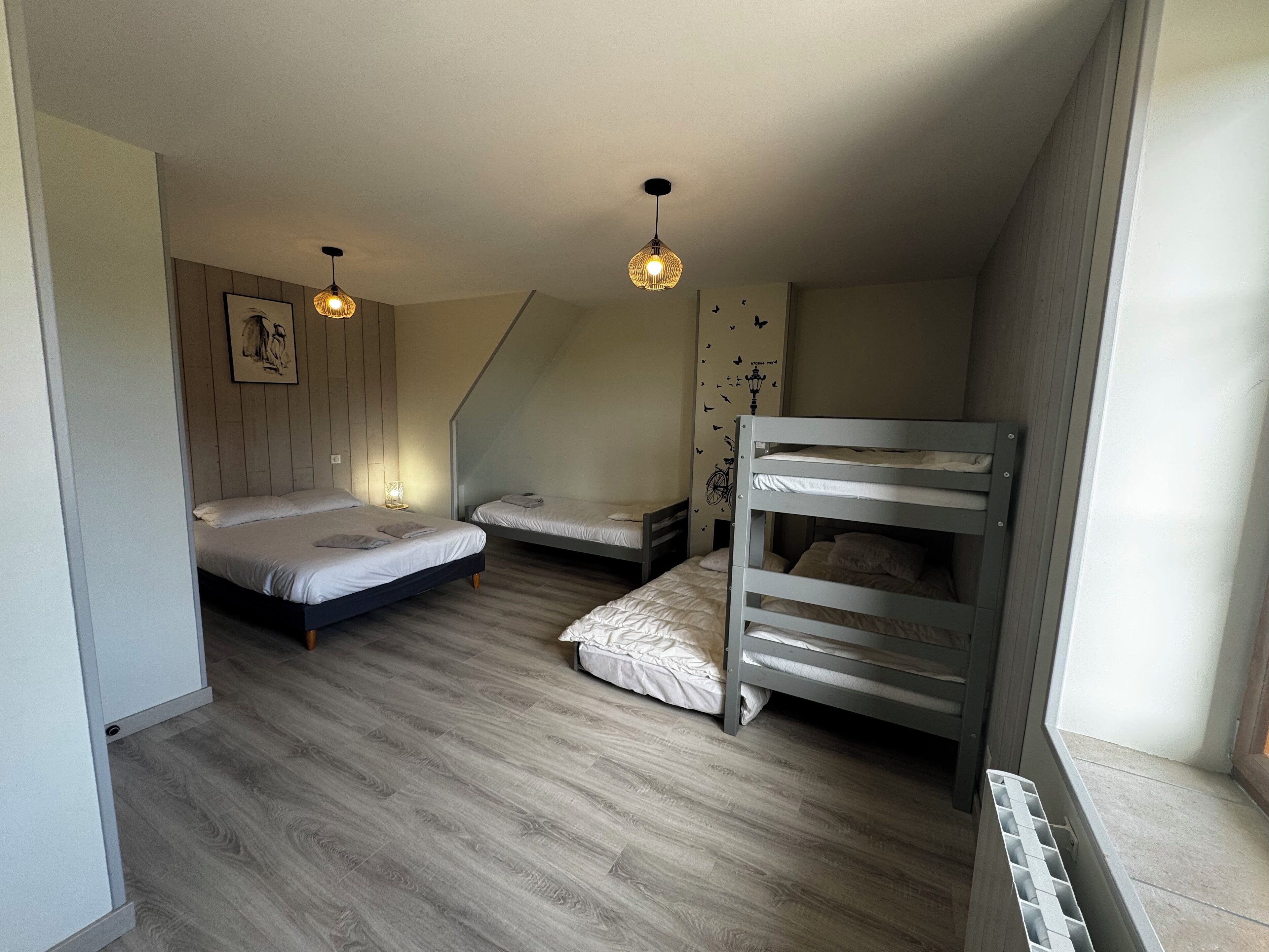 6 slaapkamers, een strijkplank/strijkijzer, gratis wifi