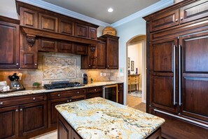 Fridge, microwave, oven, stovetop - Luxury Residential Estates | Pool | Spa | Firepit (Lake Havasu City)