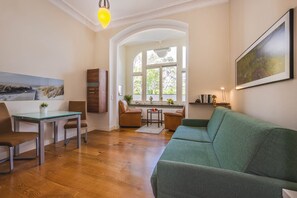 Fernseher, Stereoanlage