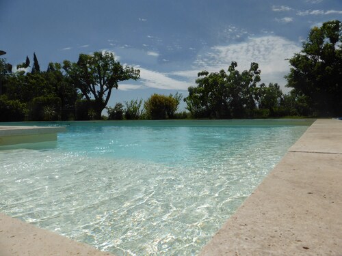 Appartement au Cœur des Vignes, Dans Chambre D'hôtes Avec Piscine