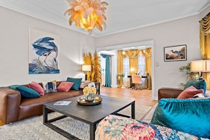 Smart TV, fireplace, offices