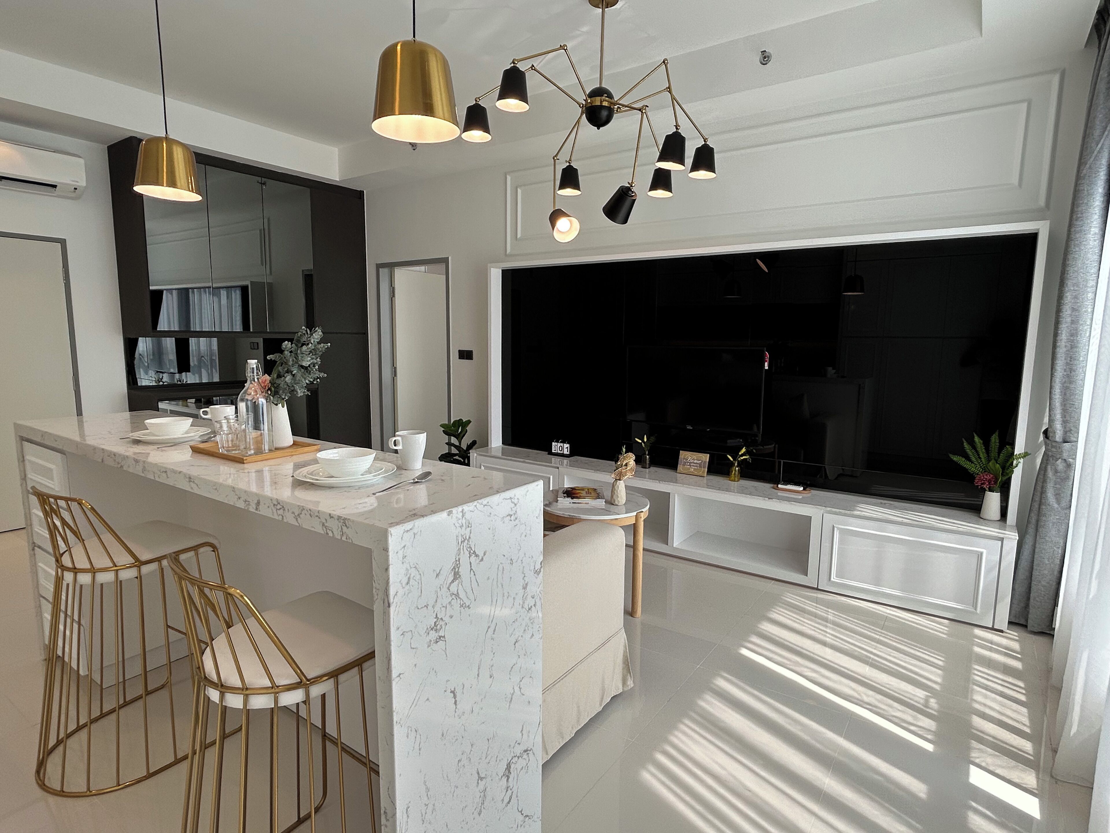 Family Apartment | Ruang tamu | 32 inci televisyen LCD dengan digital, Netflix, perkhidmatan penstriman