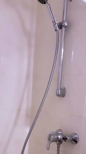 Haartrockner, Toilettenpapier