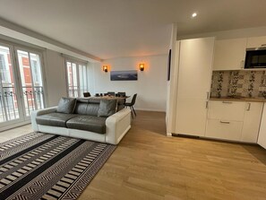 TV - Central Arcachon Apartment for 4 with Modern Amenities (Arcachon)