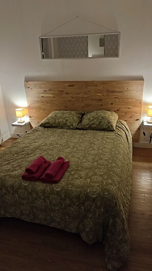 3 bedrooms, desk, travel crib, free WiFi