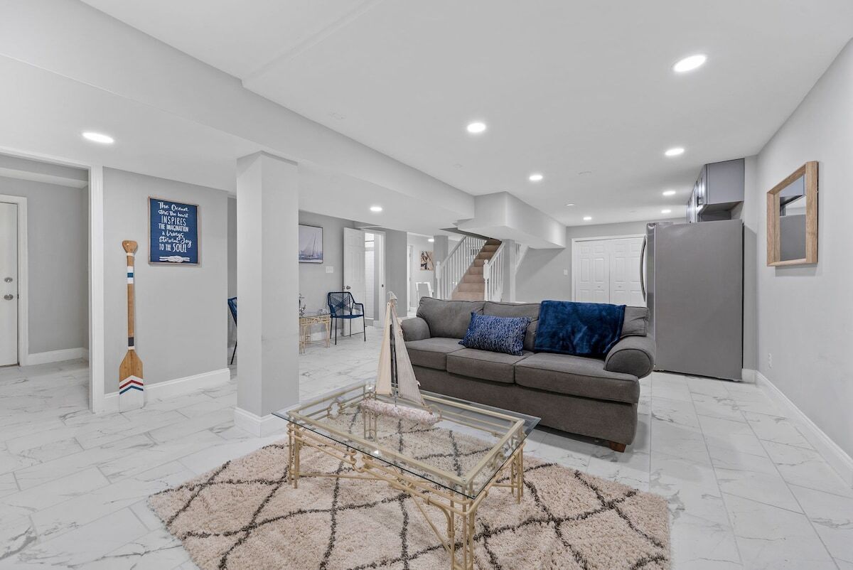 Welcome to Coastal Escape Arnold! This unit is located in the lower level of the home
