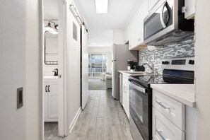 Kookgerei, borden en bestek