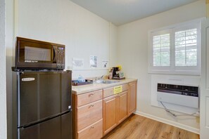 Fridge, microwave, coffee/tea maker