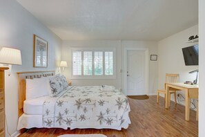 1 bedroom, iron/ironing board, free WiFi, wheelchair access