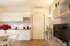 Deluxe Apartment | Private kitchen