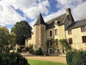 Exterior - Historic manor with private pool, near Chinon (Ligré)