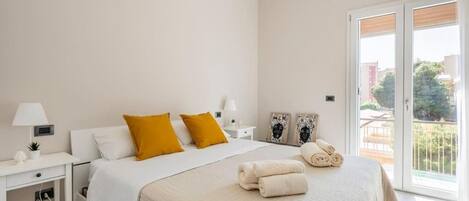 1 bedroom, iron/ironing board, travel crib, WiFi