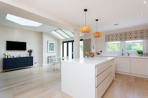 Interior - Wandsworth Idyll, by Veeve (London)