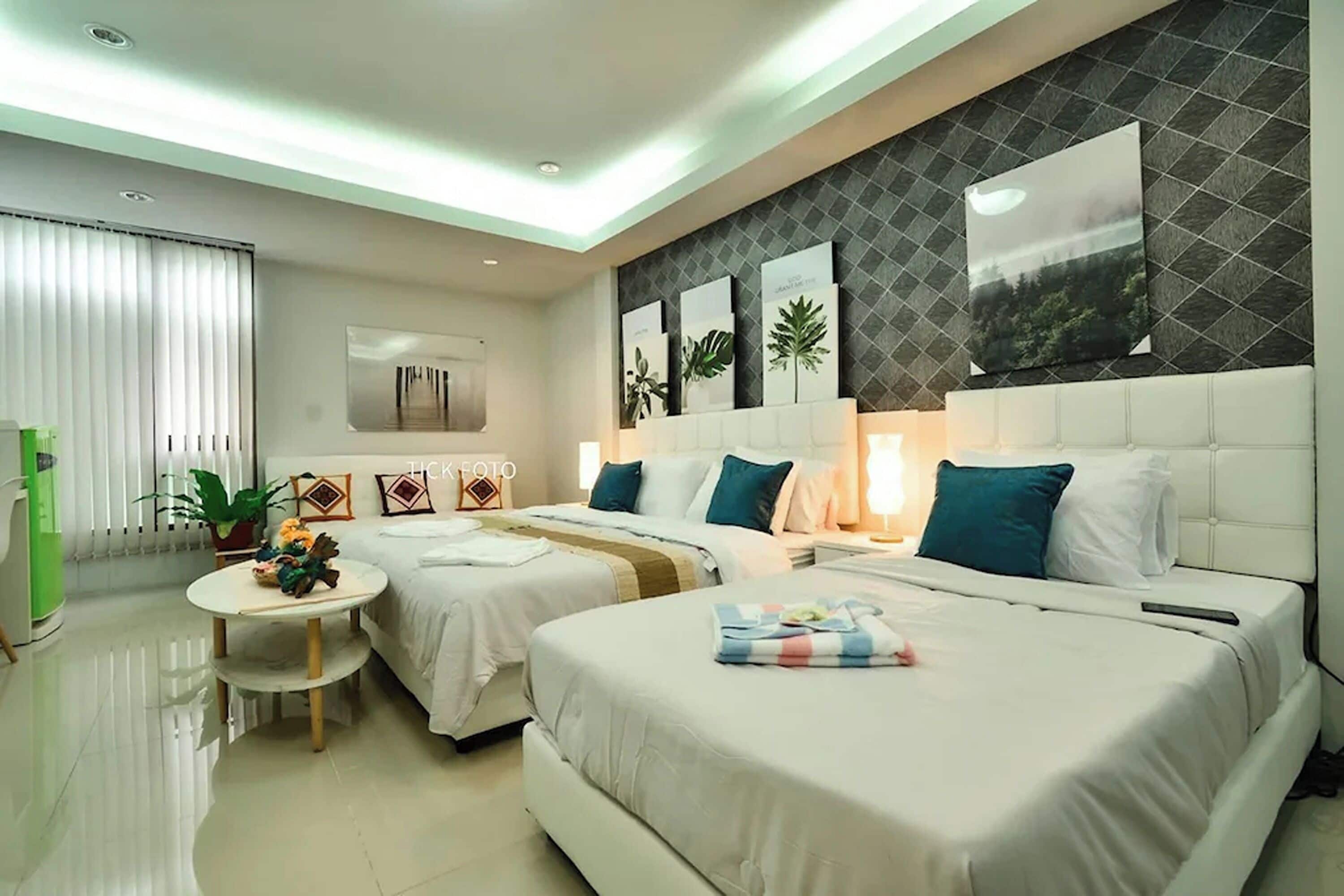 Deluxe Triple Room | Desk, free WiFi, bed sheets