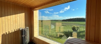 Luxury Spa Villa- Pool, Hottub, Sauna