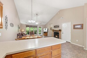 Interior - Relax in at a Peaceful, Gated Golf Community just Minutes from Silver Dollar City (Reeds Spring)
