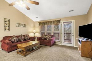 Smart-TV, Kamin, DVD-Player