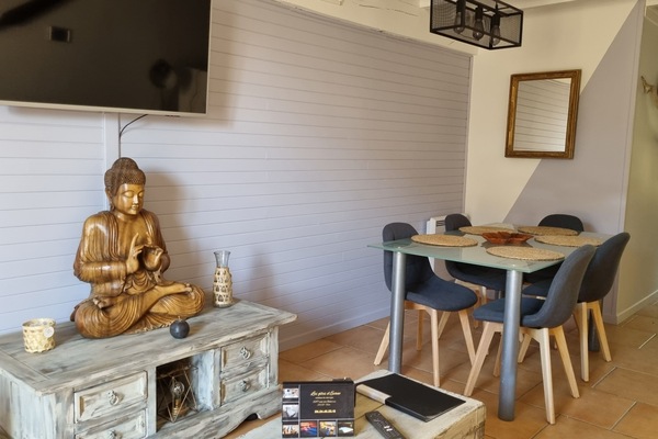 salle avec espace repas