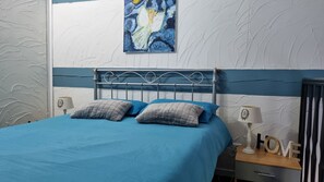 2 slaapkamers, reisbedje, gratis wifi, beddengoed