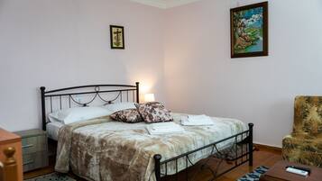 Family Villa | 2 bedrooms, free WiFi