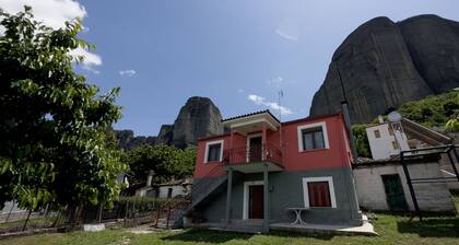 Fani's House Under Meteora