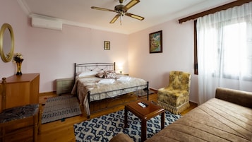 Family Villa | 2 bedrooms, free WiFi