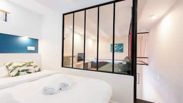 1 bedroom, iron/ironing board, internet, bed sheets