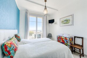 3 chambres, fer et planche à repasser, accès Internet, draps fournis