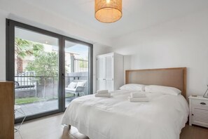 1 chambre, fer et planche à repasser, accès Internet, draps fournis