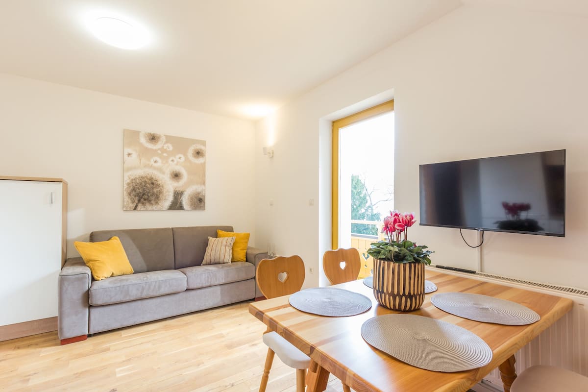 1 habitación, ropa de cama de alta calidad y escritorio
