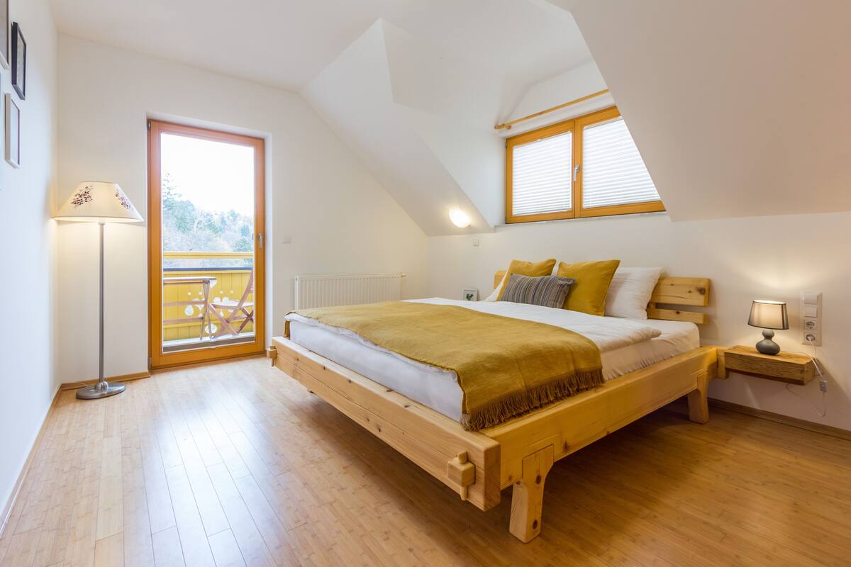 Premium bedding, desk, laptop workspace, free WiFi