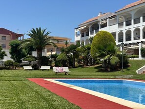 Pool - Holiday apartment in a quiet location near the beach and the city (Vinaròs)