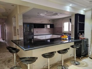 Microonde, forno, piano cottura, spezie