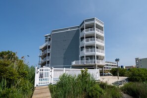Exterior - Beautiful Bay Views from the Large Balcony on this Stunning Condo (Ocean City)