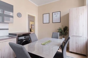 Apartment | 2 bedrooms, free WiFi, bed sheets