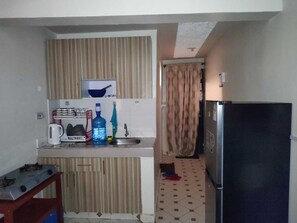 Kühlschrank, Mikrowelle