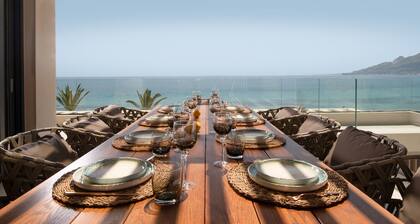 Nerea Deluxe Seafront Villa, Iconic Infinity Pool