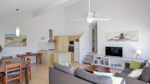 Living area - 15 84 Peregian Court Resort (Peregian Beach)