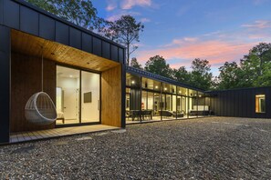 Exterior - Secluded Designer Cabin w/ Panoramic Views & Outdoor Fireplace (Broken Bow)
