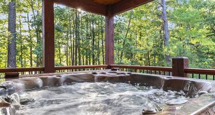 Game Room | Hot Tub | Kid’s Playset | Pet-Friendly
