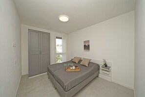 1 bedroom, free WiFi, bed sheets