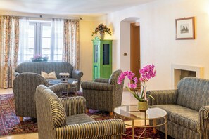 Télévision à écran plat