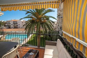 Outdoor dining - CORONADO 136 MENYBER (Nerja)