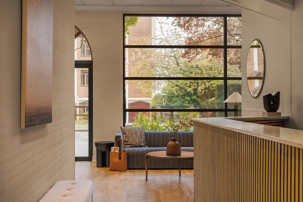 luxury hotels in Vancouver