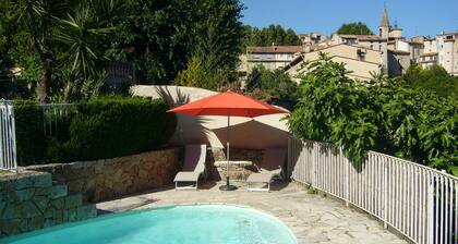 A charming house with a pool and stunning views!